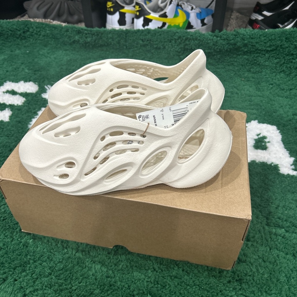 Foam runner Ararat size 10